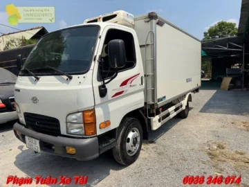 Hyundai N250SL Thùng Đông Lạnh Quyền Tải 2T2 Đời 2021 Odo 128k Km