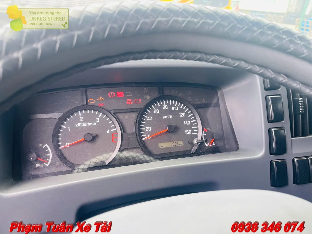 Xe Tải Cũ Isuzu 1T9 QKR 210 Thùng Kín Siêu Lướt 1.900 Km Đời 2024 - Ảnh 8